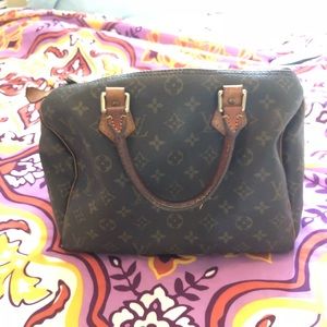 Louis Vuitton speedy bag